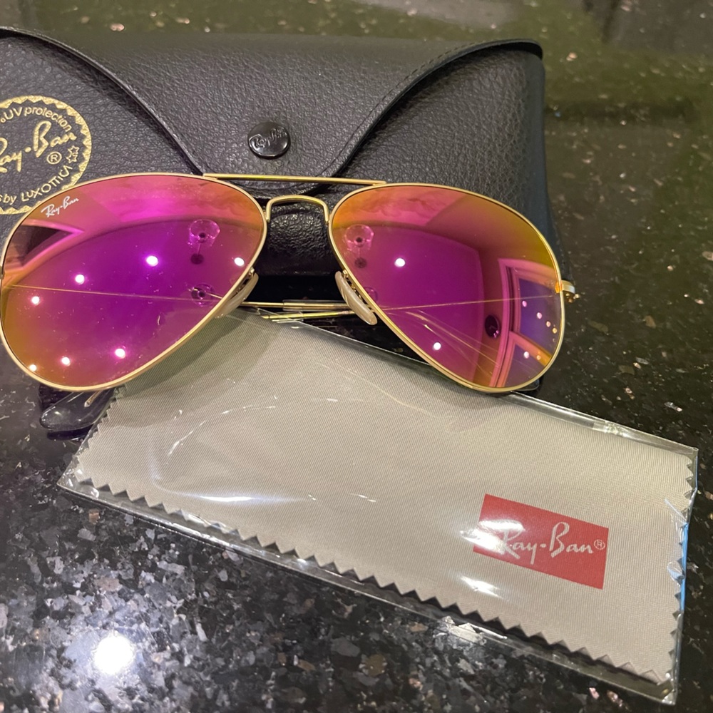 Ray-Ban Aviator Glasses with Flash Pink Mirror Lenses